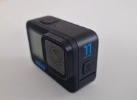 GoPro HERO 11 – odlično ohranjena + 3 nastavki za montažo.