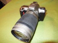 nikon F65 analogni fotoaparat z objektivom nikor 28-70