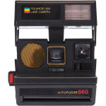 Polaroid 660 AUTOFOCUS – Ko se instant spomini ne zbledijo