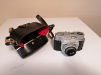 Starejši fotoaparat, primeren za zbiratelja