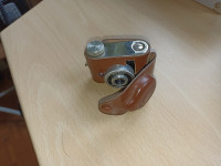 Starinski mini fotoaparat PETIE F 25
