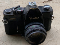 Vivitar 400/SL je klasičen fotoaparat, ki bi lahko bil zanimiv za zbir