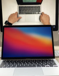 13-palčni MacBook Air: M1 256GB - vesoljno siva