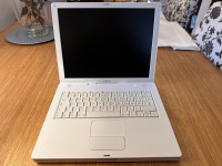 Apple iBook G4 2003 vintage A1055 prenosni računalnik BREZHIBEN, LEP