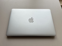 Apple MacBook Air 13.3" - Mid 2013