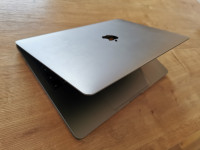 MacBook Pro 13-inch, 2020, Four Thunderbolt 3 ports - kot NOV