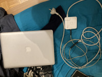 MacBook Pro 2012 mid. i5 8gb ram. 256gb SSD