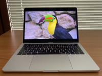 MacBook Pro 2019 (Touch Bar) z opremo