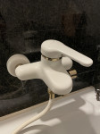 Belo-zlate Hansa pipe: za umivalnik, bide, tuš kad in tuš