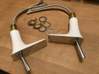 Hansgrohe Pura Vida armatura za umivalnik bela-krom 2x