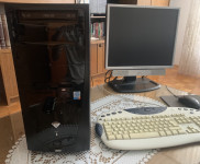 Namizni računalnik ASUS, Celeron 2,7GHZ, 65GB SSD disk, 4GB RAM