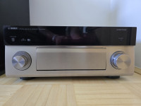 Yamaha RX-A2040 Aventage – vrhunski AV receiver, odlično ohranjen