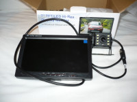 Kamero za  vzratno vožnjo z monitorjem 7" prodam