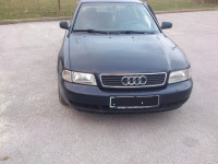 Audi A-4, letnik 1996, 308000 km, bencin deli po delih rezervni deli