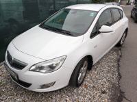 Opel Astra 1.6 16V najem avta, izposoja avtomobila, rent a car