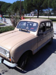 Renault 4 limuzina