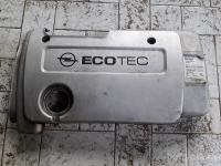 Opel Zafira 1.6 16V plasticni pokrov motorja