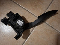 pedal za plin OPEL ASTRA H