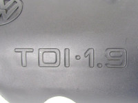 POKROV MOTORJA  OEM N. 028103935A ORIGINAL REZERVNI DEL VOLKSWAGEN GOL