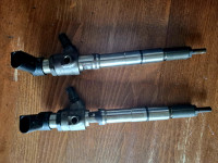 2 kosa Šoba, dizna injektor 03L130277B za škodo,vw,seat potebne obnove