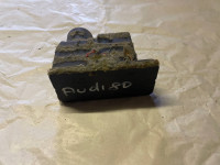 80 100 črpalka centralnega zaklepanja AUDI 443862257D 443 862 257 D