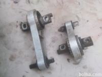 alfa romeo 159 1.9 110kw nosilec menjalnika motorja spodnji