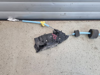 BMW 3 G20 G21 SPREDNJA DESNA KLJUČAVNICA 7445044