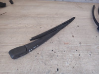 Citroen C4 Picasso 13-18 zadnji brisalec nosilec metlice