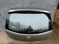 Dacia sandero havba pokrov prtljažnika hauba vrata steklo 2008-2012