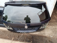 Fiat Freemont pokrov prtljažnika havba vrata prtljažnik steklo