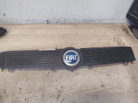 Fiat Panda 03-12 sprednja maska