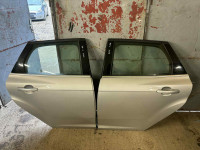 Ford Focus 3 karavan vrata steklo mehanizem kljucavnica pomik 2010-