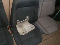 GOLF 2 TD-ZAŠČITNA PLOČEVINA IZZA IZPUŠNE CEVI IN POŽARNE STENE