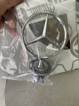 Mercedes Benz znak zvezda nišan emblem