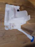 posoda za pranje vetrobranskega stekla za vw polo 6r