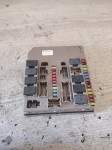 Renault Clio 3 bcm uch modul računalnik ohišje varovalk