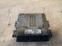 Renault Megane 3 1.5dci motorni računalnik ECU 237104833r