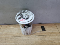 Renault Scenic 3 2009-2016 CRPALKA GORIVA Z PLOVCEM