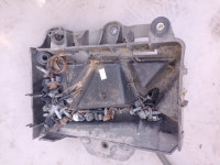 škoda fabia 2012 podstavek akumulatorja plastika