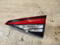 Škoda Kodiaq zadnja desna notranja luč