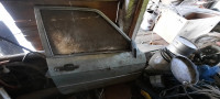 Sovoznikova vrata audi 80 LS in tapete vrat
