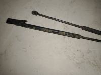 suzuki ignis 2008 amortizer zadnje havbe plinske vzmeti prtljažnik