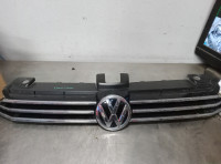 Volkswagen Golf Sportsvan sprednja maska