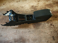 Volkswagen Passat b7 naslon za roko konzola 2010-2015