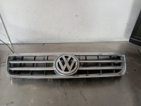 Volkswagen Touareg sprednja maska