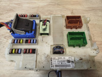 Volvo S60 V60 xc60 10-18 ohišje varovalk relejev modul računalnik