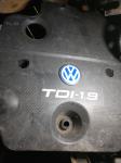 VW Golf 4 1.9 plastični pokrov motorja