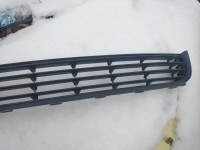 VW volkswagen golf 6 plus 2011 maska spredaj spodaj prednji gril origi