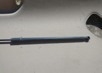 VW volkswagen golf 7 amortizer havbe spredaj prednja plinska vzmet