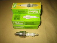 4 X VŽIGALNA SVEČKA VALEO 5N